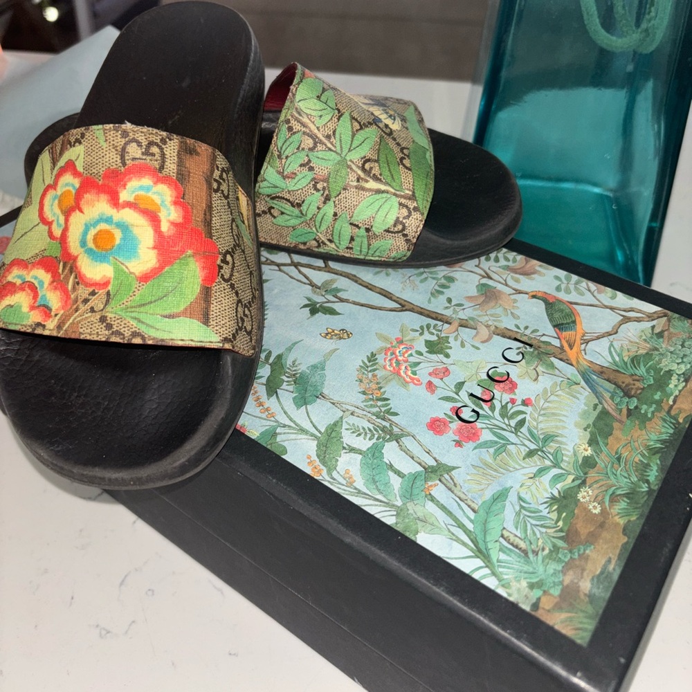 Women Gucci Slides With original Box